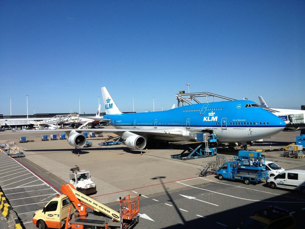 Economy car rental tips and faq's at Schiphol Airport terminal